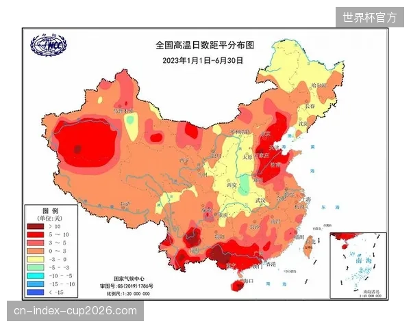 医疗团队需制定严格的补水与电解质补充方案，以对抗高温高湿天气下的巨大体能消耗。